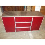 A MODERN GLASS FRONTED SIDEBOARD UNIT CHEST OF THREE DRAWERS FLANKED BY TWO CUPBOARDS