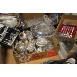 A TRAY OF METALWARE TO INCLUDE A CASED SET OF FORKS (TRAY NOT INCLUDED)