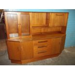 A RETRO TEAK SIDEBOARD / DRINKS DISPLAY UNIT