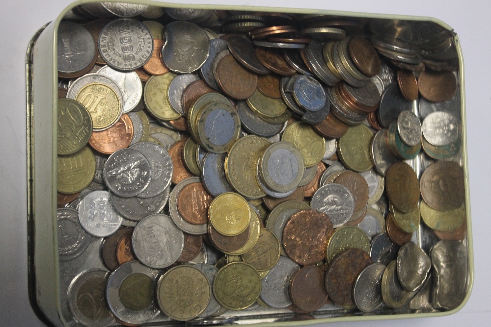 A TIN OF WORLD COINS TO INCLUDE A QUANTITY OF EUROS, together with a small collection of bank