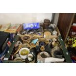 A TRAY OF METALWARE TOGETHER WITH A TRAY OF SUNDRIES AND CERAMICS (trays not included)