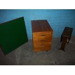 A GAMES TABLE, A MODERN OAK SUTHERLAND TABLE AND A RETRO TEAK FOUR DRAWER LOCKING FILING CABINET