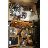 A TRAY OF ASSORTED METALWARE TOGETHER WITH A TRAY OF TREEN (TRAYS NOT INCLUDED)