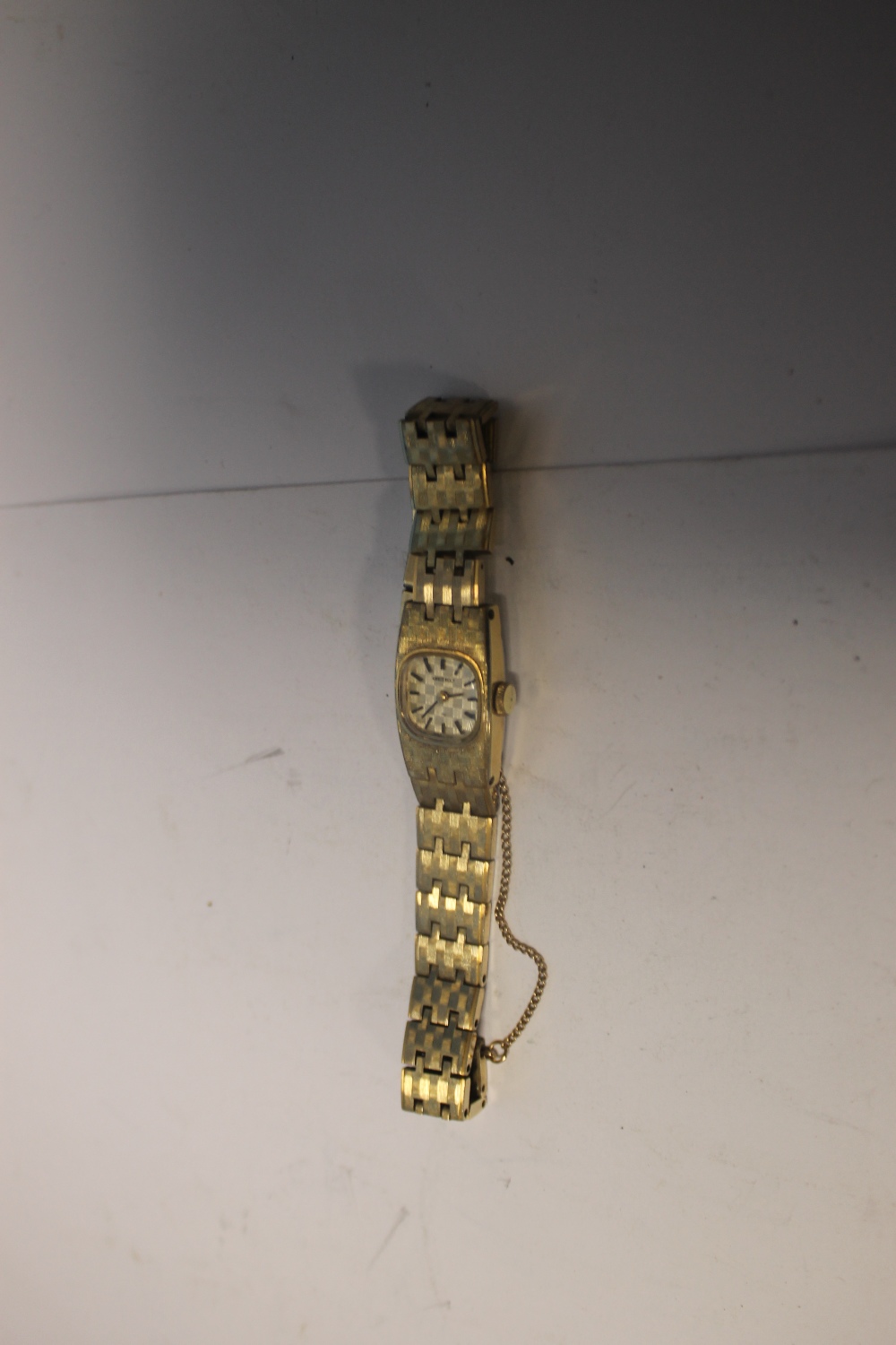 A LADIES SEIKO WRISTWATCH - Image 3 of 3