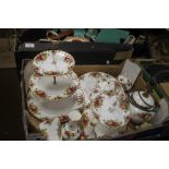 A TRAY OF ROYAL ALBERT OLD COUNTRY ROSES (TRAYS NOT INCLUDED)