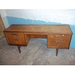 A RETRO TEAK DESK SIDEBOARD DRESSING TABLE A/F, (REQUIRES COSMETIC WORK)