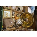 A TRAY OF MAINLY METALWARE TO INCLUDE, A CHARGER, A TEAPOT ETC (TRAY NOT INCLUDED)