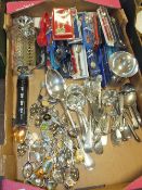 A TRAY OF SOUVENIR SPOONS TOGETHER WITH OTHER SILVER PLATED FLATWARE