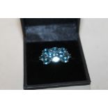 A HALLMARKED 9 CT GOLD BLUE STONE DRESS RING, APPROX WEIGHT 3.4 G