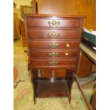 AN EDWARDIAN MAHOGANY FIVE DRAWER MUSIC CABINET H- 101 CM W-50 CM