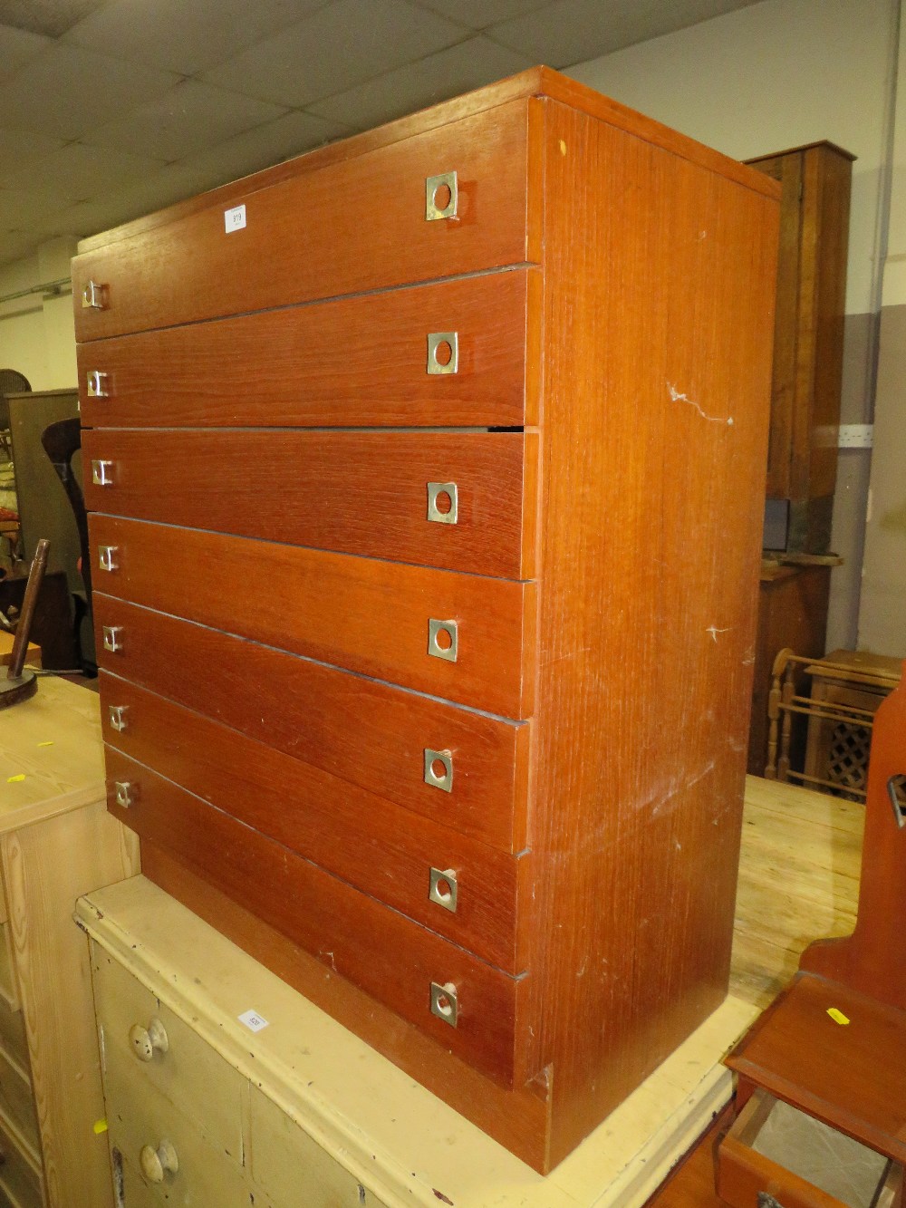 A RETRO TEAK SEVEN DRAWER CHEST W-81 CM - Image 4 of 4