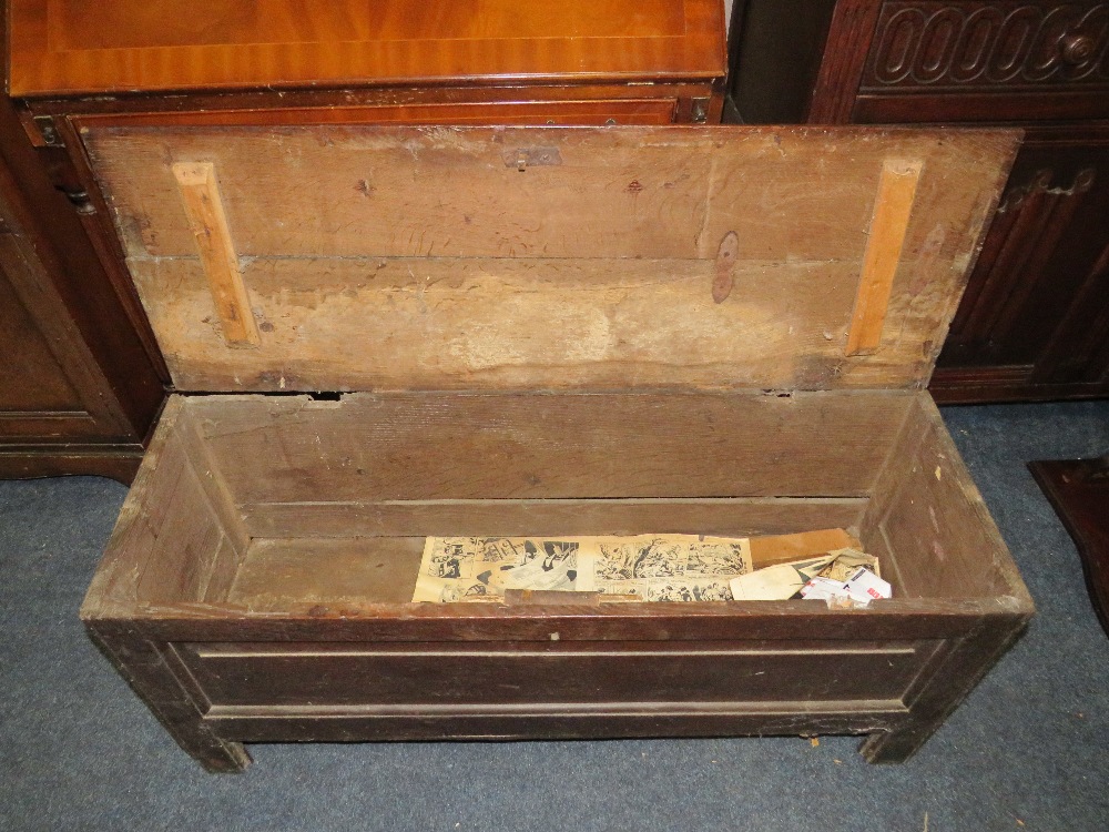 AN ANTIQUE OAK SMALL COFFER W-106 CM A/F - Image 3 of 6