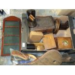 A COLLECTION OF TREEN TO INCLUDE A SET OF OAK BELLOWS, LIDDED BOXES ETC.