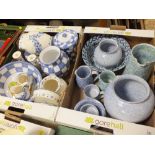 A TRAY OF SIGNED BURNHAM STUDIO POTTERY TOGETHER WITH A TRAY OF CERAMICS TO INCLUDE BLUE GARLAND