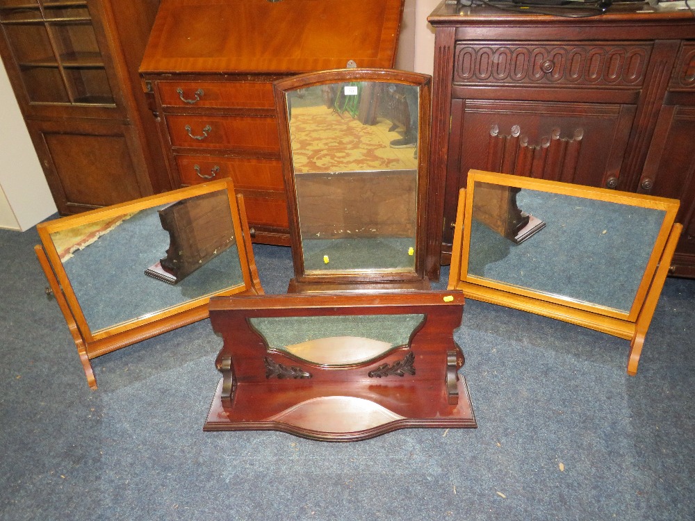 A PAIR OF OAK MIRRORS AND TWO OLDER MIRRORS (4)