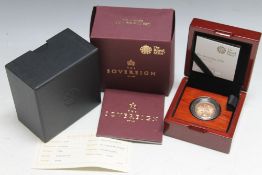 A ROYAL MINT QUEEN ELIZABETH II 2018 SOVEREIGN, complete with box and papers stating a edition limit