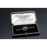 A 9CT GOLD AMETHYST BAR BROOCH, approx weight 2.5g, W 5 cm