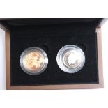 A CASED ROYAL MINT QUEEN ELIZABETH II 2009 FULL AND HALF SOVEREIGN PROOF SET (2 COINS)