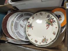 A BOX OF CABINET PLATES TO INCLUDE ROYAL DOULTON EXAMPLES