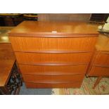 A RETRO TEAK FIVE DRAWER CHEST OF DRAWERS H-83 CM W-76 CM