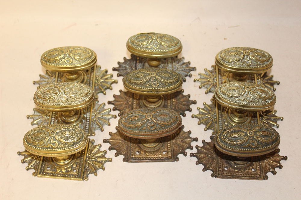RAILWAY INTEREST - A COLLECTION OF G.W.R BRASS CARRIAGE DOOR KNOBS AND LOCKING MECHANISMS