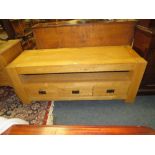 A MODERN LIGHT OAK TV/MEDIA CABINET W-152 CM