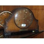 A VINTAGE OAK SMITHS MANTEL CLOCK, STRIKING ON BARS