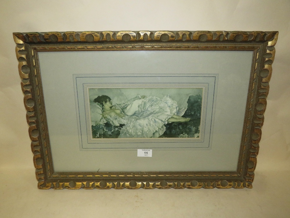 A WILLIAM RUSSELL FLINT PRINT IN A CARVED WOODEN GILT FRAME - H 13 CM BY W 28 CM