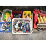 SIX BOXES OF VINTAGE AND MODERN TOYS TO INCLUDE STICKLE BRICKS, TOY CARS ETC.