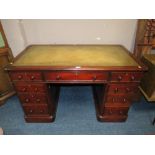 A QUALITY REPRODUCTION MAHOGANY TWIN PEDESTAL DESK WITH INSET LEATHER TOP H-78 W-130 D-70 CM