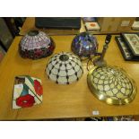 A TIFFANY STYLE LAMP BASE WITH FIVE ASSORTED TIFFANY STYLE SHADES