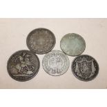FIVE ANTIQUE COINS TO INCLUDE AN 1889 VICTORIAN CROWN, 1891 5 FRANC COIN ETC
