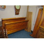 A REPRODUCTION KING SIZE MAHOGANY SLEIGH BED WITH CARVED DETAIL TO THE FEET W - 160 CM