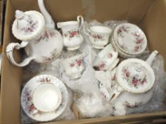 A BOX OF ROYAL ALBERT LAVENDER ROSE CHINE TO INCLUDE TEA AND COFFEE POTS