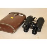 A PAIR OF CASED CARL VEITCH 35X60 BINOCULARS