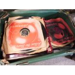 A BOX OF 78 RPM RECORDS TO INCLUDE TED HEATH, GLENN MILLER AND THE ANDREW SISTERS