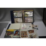 A COLLECTION OF FIRST DAY COVERS TO INCLUDE COMMEMORATIVE EXAMPLES, A SMALL COLLECTION OF STAMPS AND