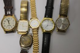 A COLLECTION OF ASSORTED WRIST WATCHES