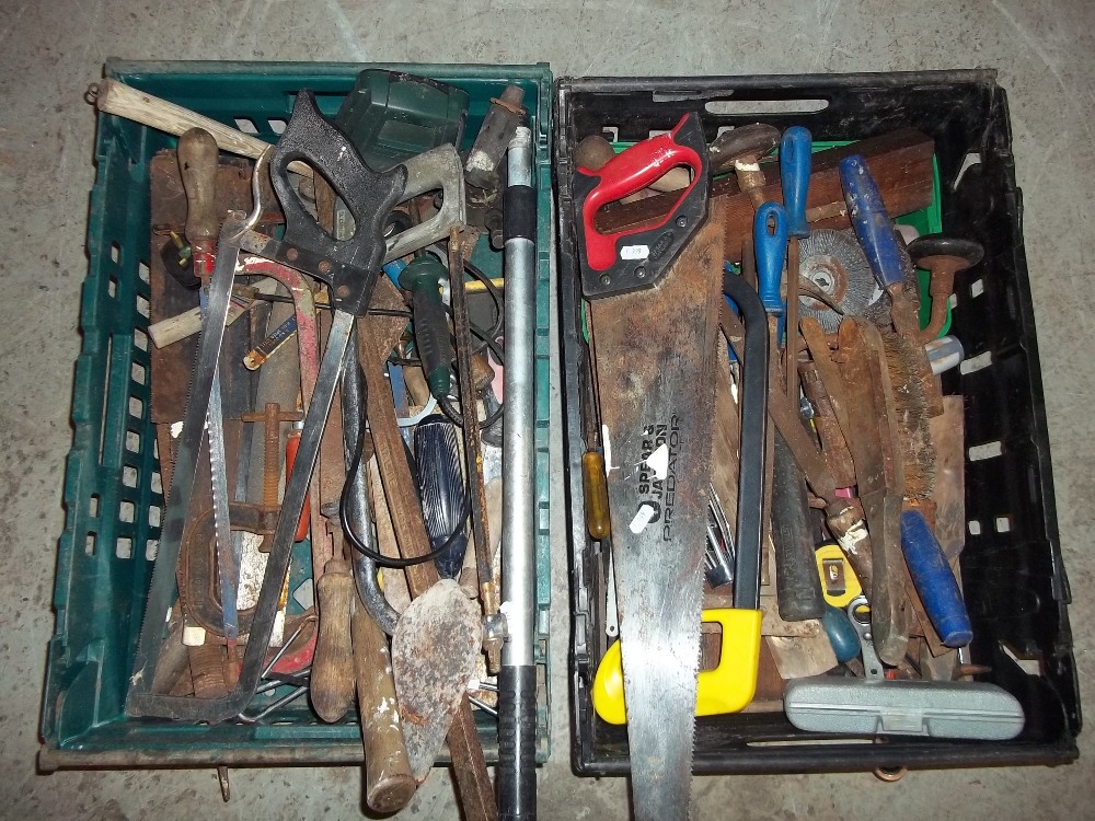 A LARGE SELECTION OF OLD TOOLS TO INCLUDE A WORKMATE - Image 2 of 2