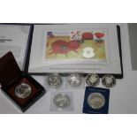 A COLLECTION OF MODERN SILVER COMMEMORATIVE COINS, to include a British Legion 2011 silver £5