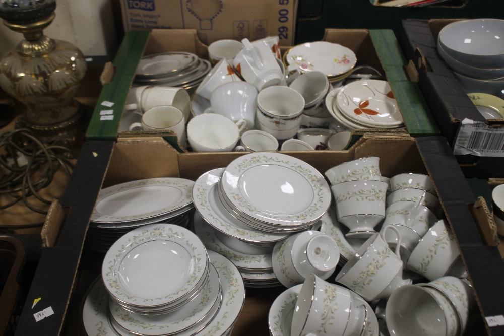 TWO TRAYS OF TEA AND DINNERWARE TO INCLUDE POOLE