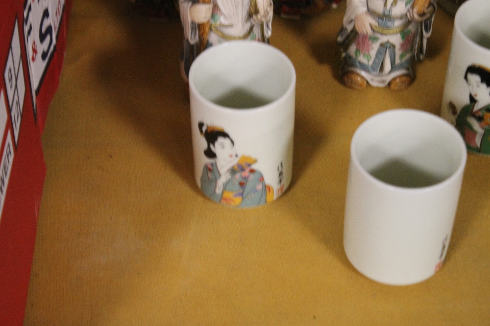 A COLLECTION OF ORIENTAL STYLE CERAMICS - Image 4 of 4