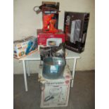 A SELECTION OF BOXED ELECTRICAL ITEMS TO INCLUDE A BLACK & DECKER JET WASHER, AN OVEN WITH GRILL AND