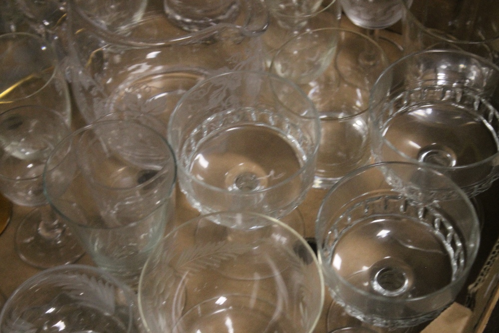 A TRAY OF GLASSWARE (TRAY NOT INCLUDED) - Image 2 of 2