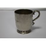 A VICTORIAN SILVER MUG HALLMARKED LONDON 1874, APPROX. WEIGHT 190 G