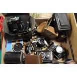 A TRAY OF VINTAGE CAMERAS AND ACCESSORIES TO INCLUDE ZENIT EXAMPLES, THORNTON PICKARD WEENIE CAMERA,