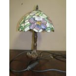 A MODERN TIFFANY STYLE LAMP H-37 CM