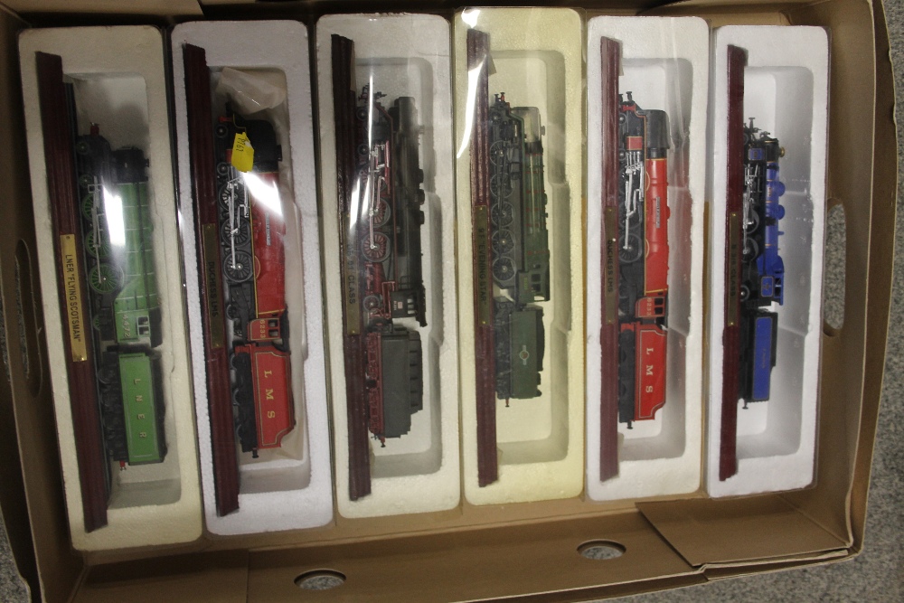 FOUR TRAYS OF CASED COLLECTABLE TRAIN MODELS - Image 2 of 5