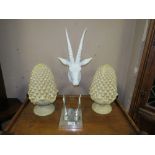 A PAIR OF MODERN DECORATIVE FINIALS H-31 CM WITH A WHITE DEER WALL HANGING AND A CHROMED ANTLER WALL