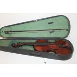 A CASED VINTAGE VIOLIN WITH TWO PIECE BACK - INTERIOR LABEL THE MAIDSTONE, BACK L 34 CM, TOGETHER